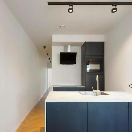 2br Near Meir *